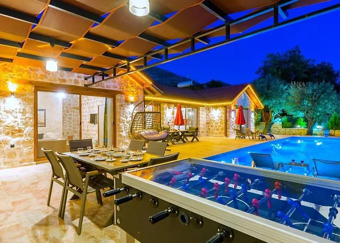 Uezuemlue 2 Bedroom Secluded With Private Pool Hot Tub * كالكان