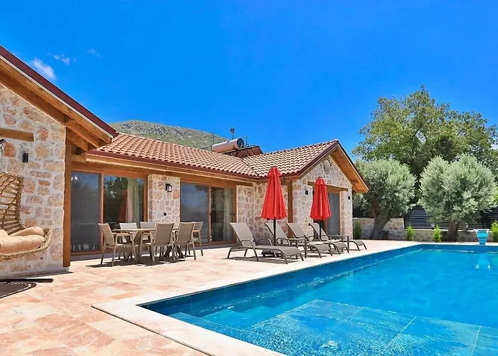 Uezuemlue 2 Bedroom Secluded With Private Pool Hot Tub كالكان