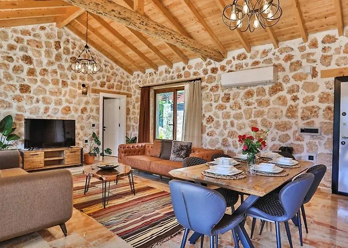 Uezuemlue 2 Bedroom Secluded With Private Pool Hot Tub كالكان
