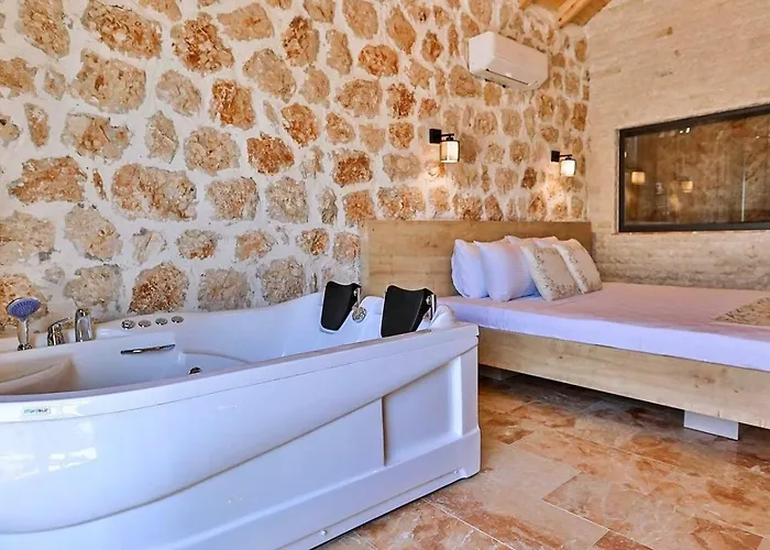 Uezuemlue 2 Bedroom Secluded With Private Pool Hot Tub *