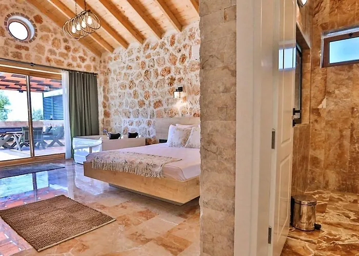 Uezuemlue 2 Bedroom Secluded With Private Pool Hot Tub *