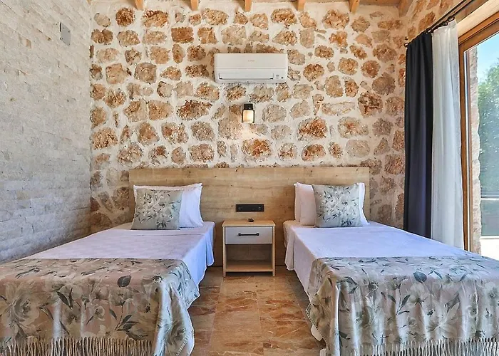 Uezuemlue 2 Bedroom Secluded With Private Pool Hot Tub * كالكان