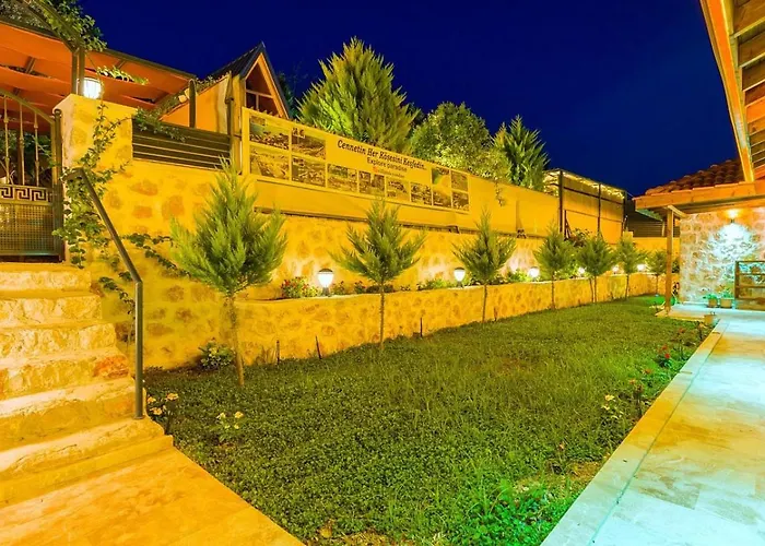 Uezuemlue 2 Bedroom Secluded With Private Pool Hot Tub فيلة