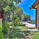 Uezuemlue 2 Bedroom Secluded With Private Pool Hot Tub * Калкан
