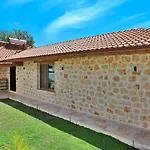 Uezuemlue 2 Bedroom Secluded With Private Pool Hot Tub