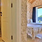Uezuemlue 2 Bedroom Secluded With Private Pool Hot Tub Калкан