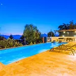 Вилла Uezuemlue 2 Bedroom Secluded With Private Pool Hot Tub