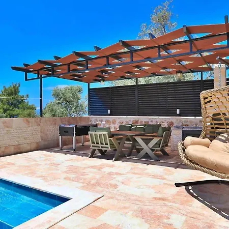 Villa Uezuemlue 2 Bedroom Secluded With Private Pool Hot Tub Kalkan