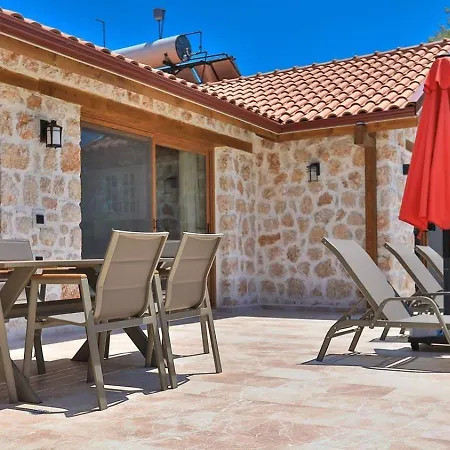 Vilă Uezuemlue 2 Bedroom Secluded With Private Pool Hot Tub Kalkan