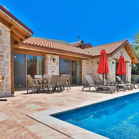 Vilă Uezuemlue 2 Bedroom Secluded With Private Pool Hot Tub Kalkan