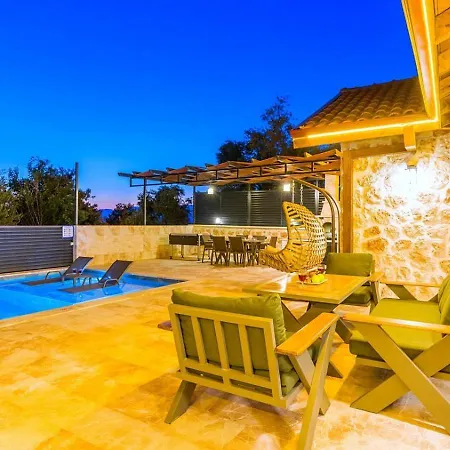 Uezuemlue 2 Bedroom Secluded With Private Pool Hot Tub Kalkan