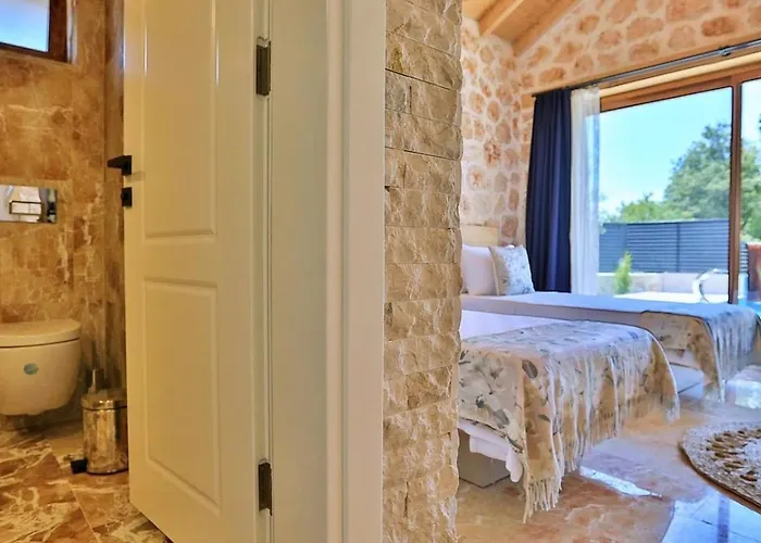 Uezuemlue 2 Bedroom Secluded With Private Pool Hot Tub Kalkan